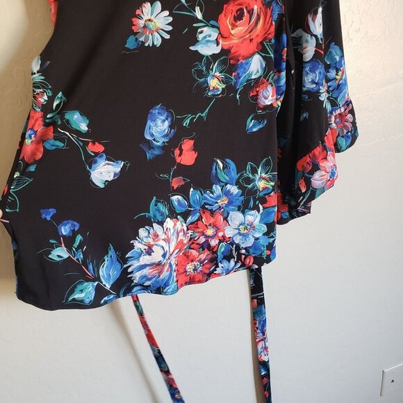 Betsey Johnson Dark Floral Bell Sleeve V-Neck Blouse Black L/XL Tie Waist Kimono - Picture 10 of 12